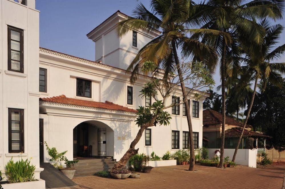 Sol De Goa Hotel Candolim Exterior photo
